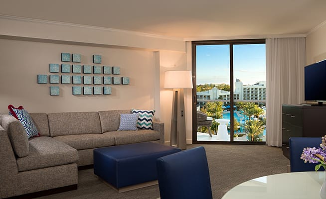 DELUXE TOWER SUITE - ONE BEDROOM